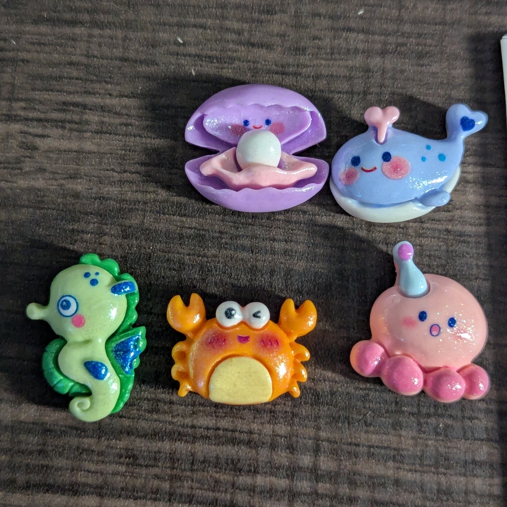 Sea Creature Pocket Hug - Picture 2 of 3